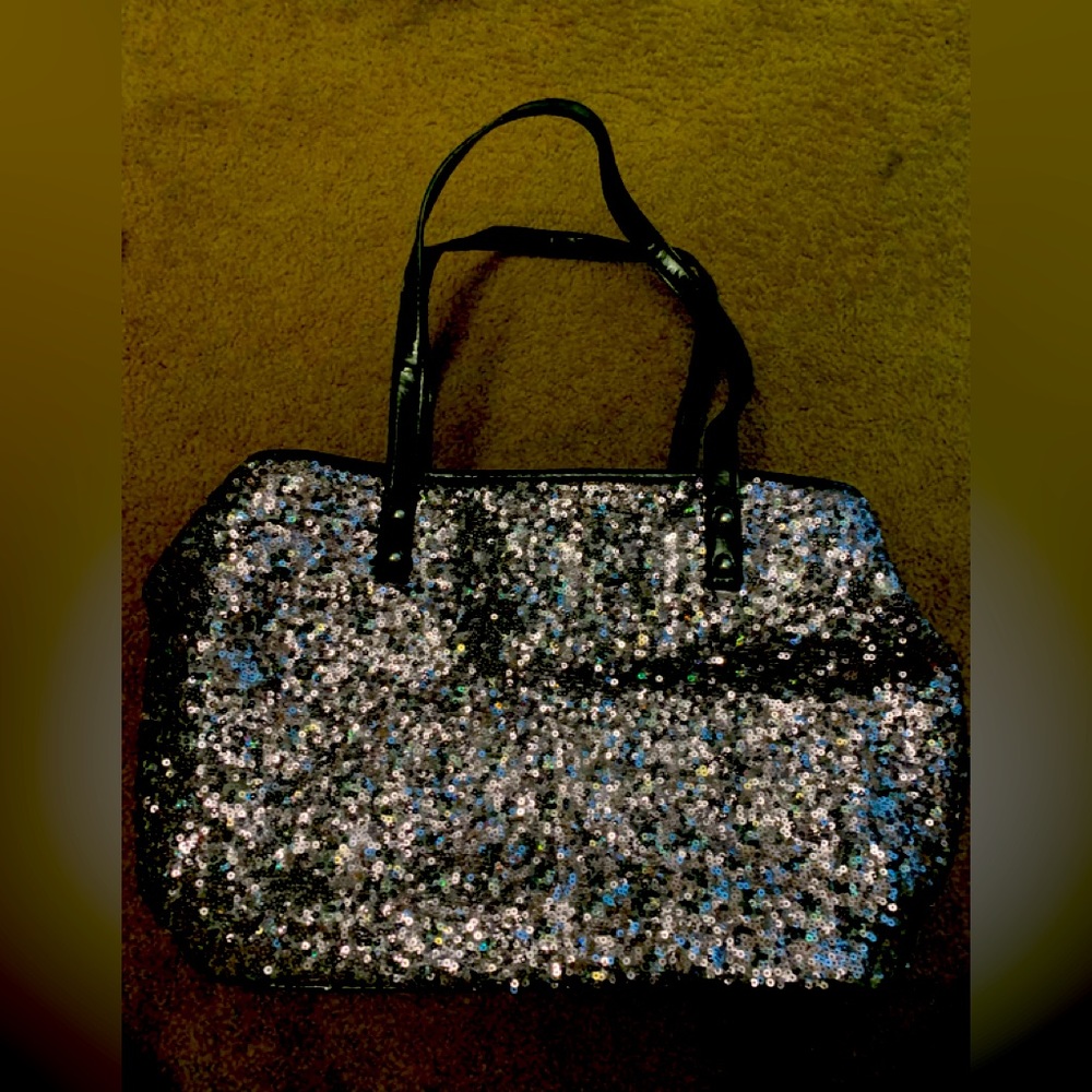 Nine West purse and wristlet